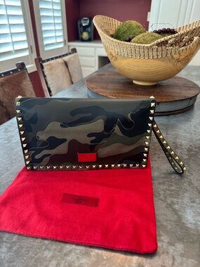 Valentino Camouflage Leather Rockstud Wristlet — Green & Black